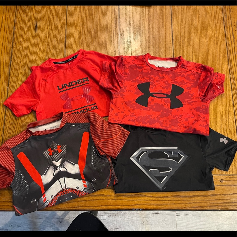 4 - Unique under Armour boys tops -M